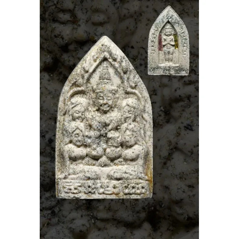🌟 Khun Phaen 500 Ladies™ Sacred Charm Amulet – Attract Love, Wealth & Divine Protection White amulet 2K takrut