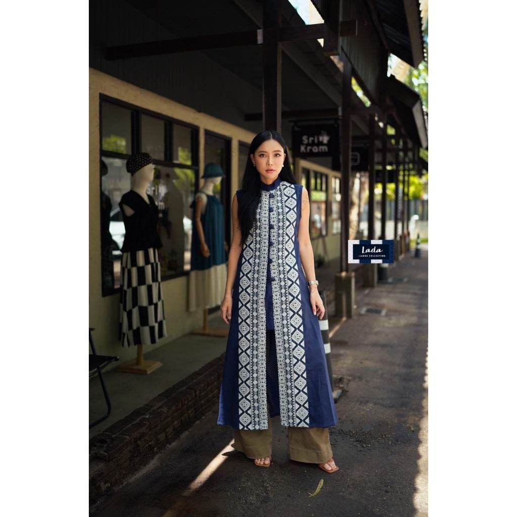 Long Navy Blue Tai Lue Nann Silk Wrap Coat – Handwoven Cotton Fabric | Traditional Thai Ethnic Outfit for Women – M &amp; XL Sizes One-Sake.com 32-36 38-40 32-36-38-40-