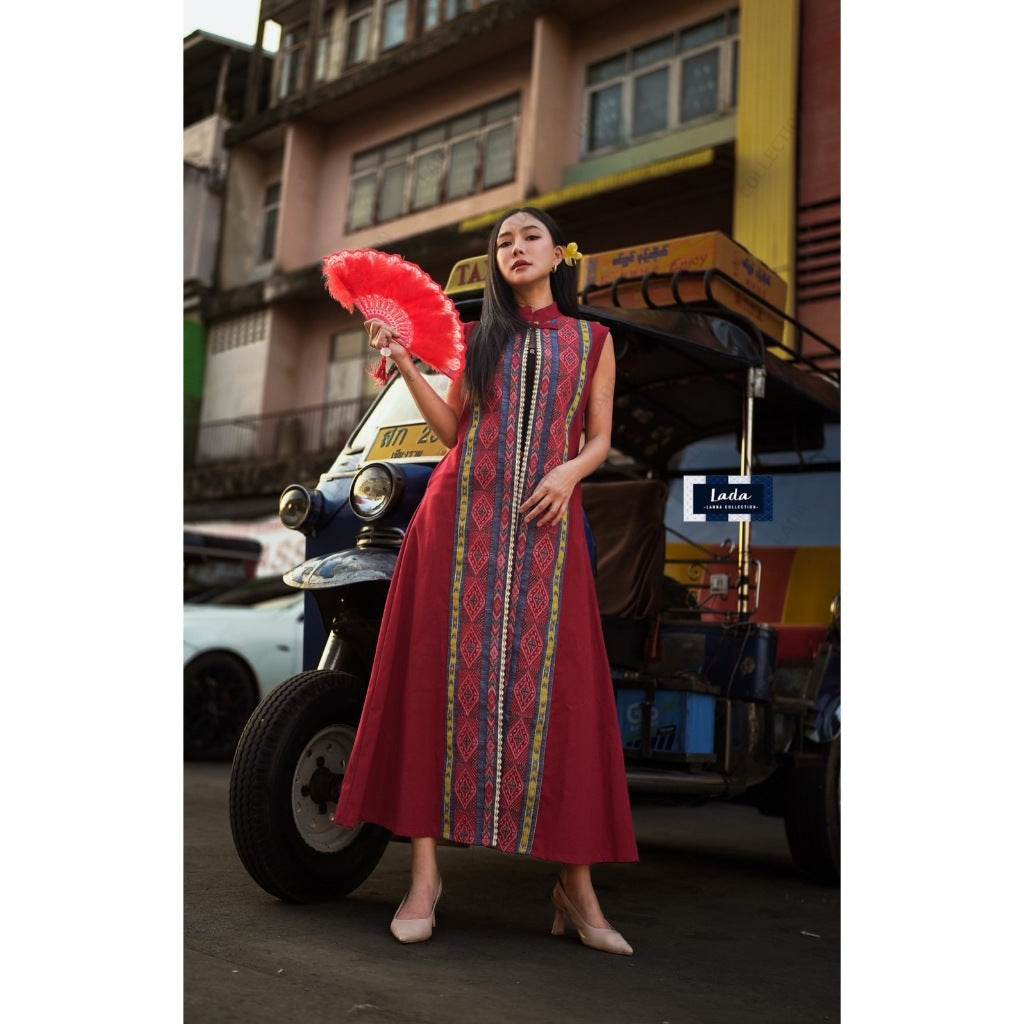 New Long Woven Jacket with Brick Pattern – 50 Inch Length | M &amp; XL Sizes for Women One-Sake.com ดำ / อก32-36 แดง / อก32-36 แดง / อก38-40 แดง / อก32-36-แดง / อก38-40-ดำ / อก32-36-ดำ / อก38-40-