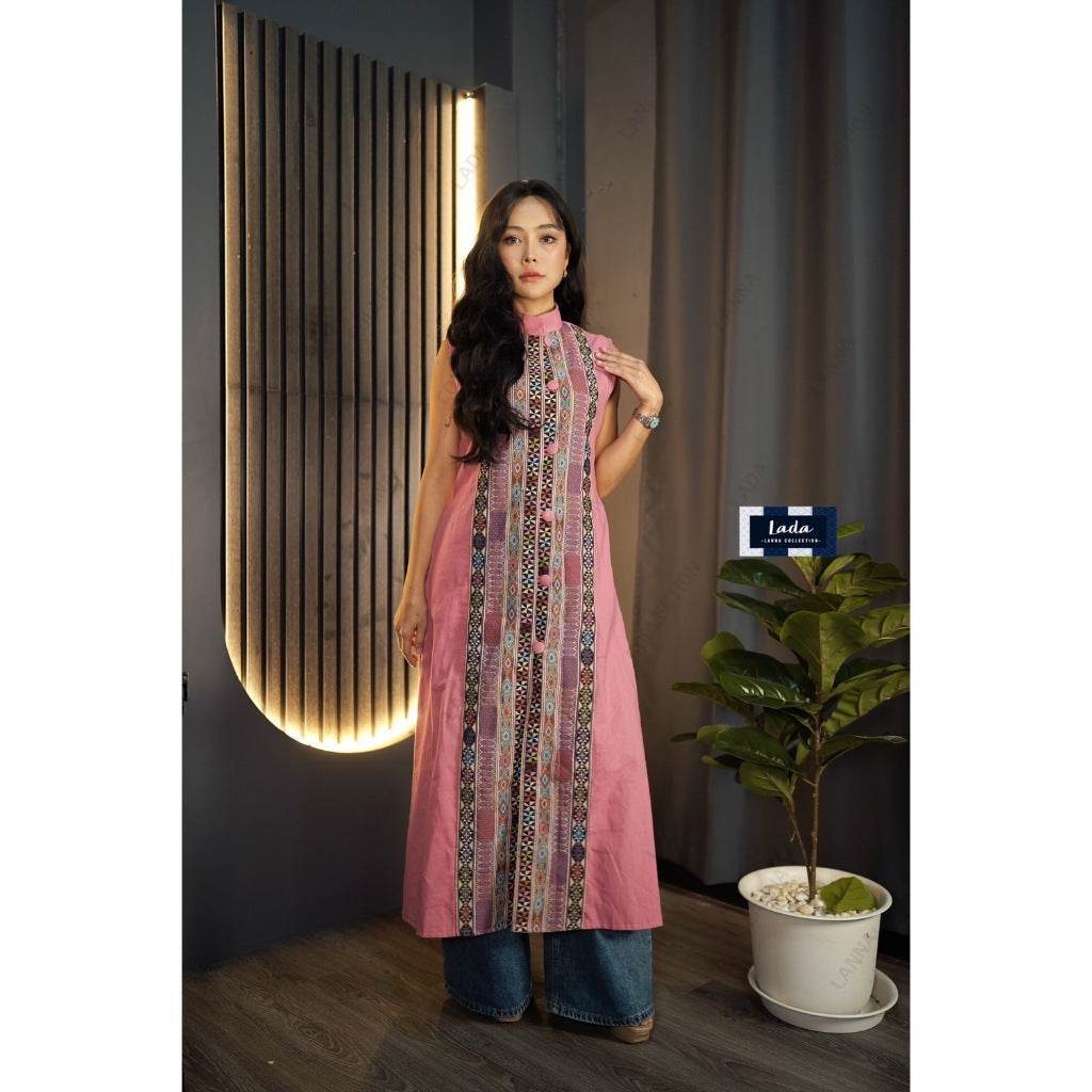 Elegant Diamond Jacquard Long Wrap Coat in Pink – Woven Cotton Fabric | M &amp; XL Sizes for Women One-Sake.com อก32-36 อก38-40 อก32-36-อก38-40-