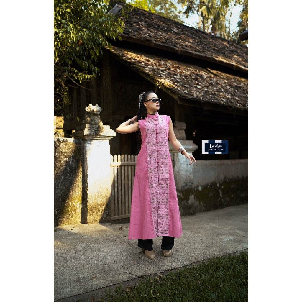 New Long Pink Pikul Flower Print Wrap Coat – Traditional Lanna Cotton Fabric | 2 Sizes for Women (32–40” Bust) One-Sake.com ชมพู / อก32-36 ชมพู / อก38-40 ชมพู / อก32-36-ชมพู / อก38-40-