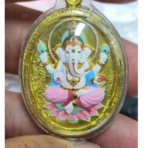 Receive Divine Blessings with Authentic Sompranthana Phra Pikanet Medal Empowered at Thewathasan Sanctuary