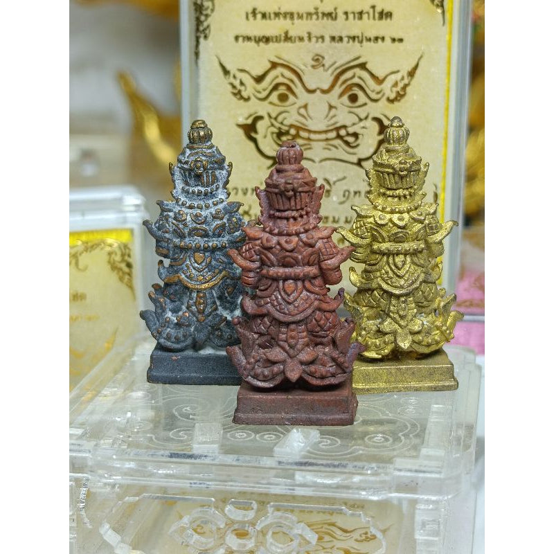 💰 Thao Wessuwan “King of Treasure & Royal Fortune” – Supreme Wealth & Protection Amulet by Luang Phor Prasit (Ritthiracha), Dhamma Choto Sanctuary, Lopburi