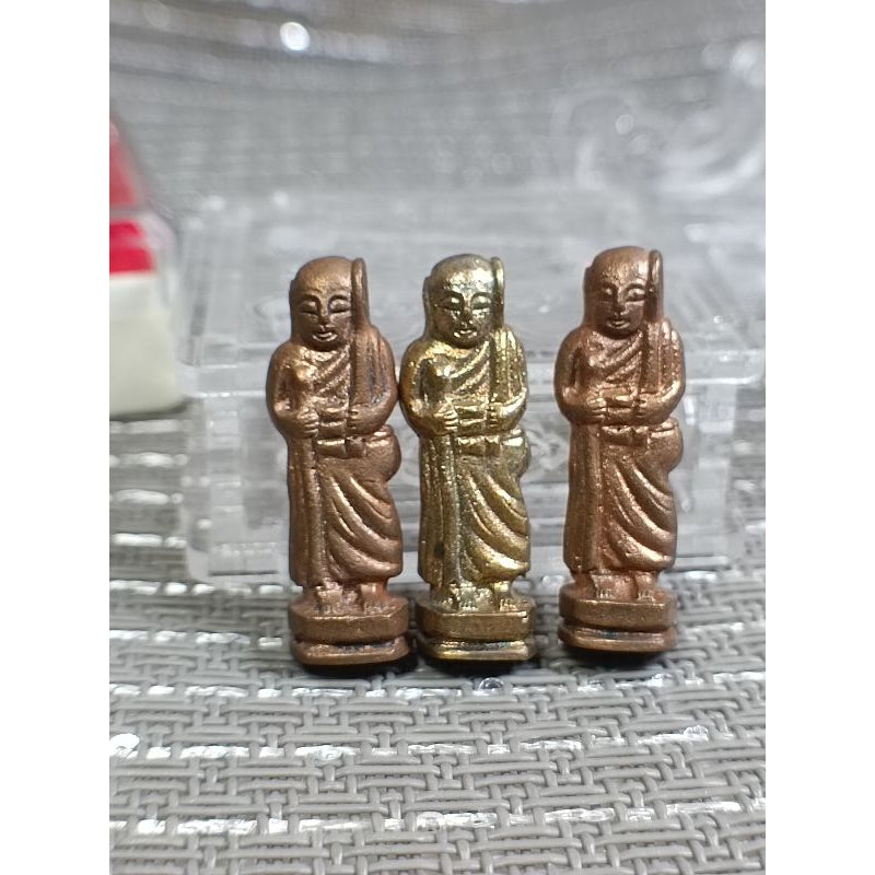 🪙 “Phra Sivali Supreme Fortune Amulet – The Blessed Thai Monk of Wealth, Travel, and Prosperity from Wat Suthat, Bangkok (2552 Edition)”