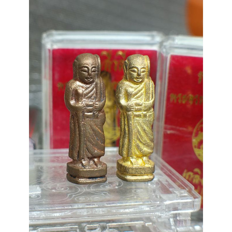 🪙 “Phra Sivali Supreme Fortune Amulet – The Blessed Thai Monk of Wealth, Travel, and Prosperity from Wat Suthat, Bangkok (2552 Edition)”