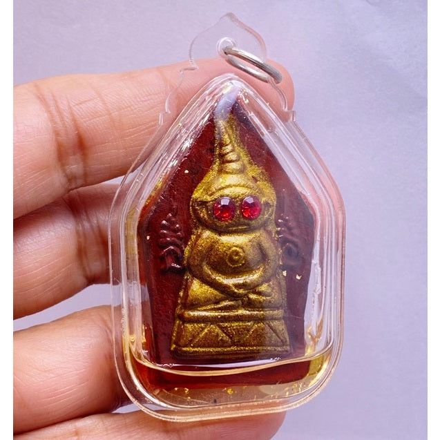 ✨ Imperial Crimson-Eyed Ngang "Salan Niang La-Or" (Ancient Khmer Enchantment Edition): Supreme Seduction Spirit with In-Koo Twin Soul Bonding and Sacred "Raka" Passion Oil by Luang Phor Mian, Wat Janeang (2026 Masterpiece)