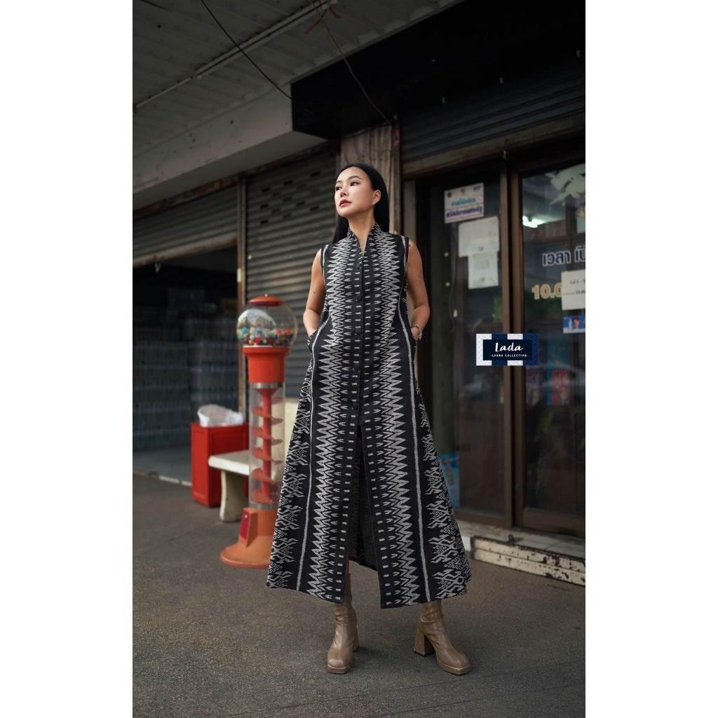 New Long Fishbone Print Wrap Coat for Women - 50 Inch Length and Front Buttons, Two Sizes Available ดำ
