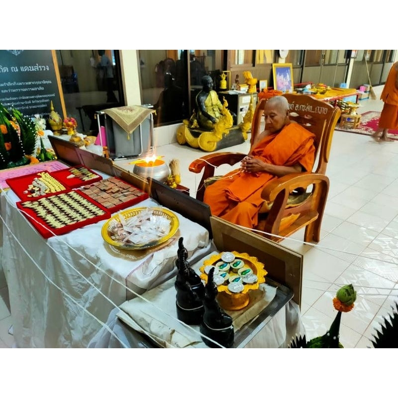 🌟 Khun Phaen 500 Ladies™ Sacred Charm Amulet – Attract Love, Wealth & Divine Protection