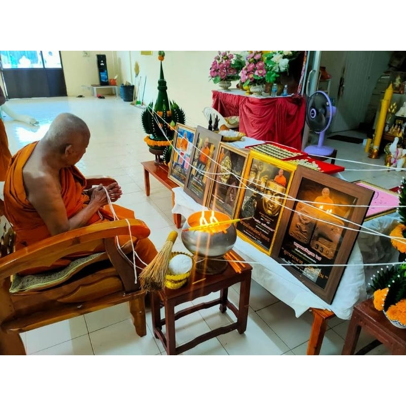 🌟 Khun Phaen 500 Ladies™ Sacred Charm Amulet – Attract Love, Wealth & Divine Protection