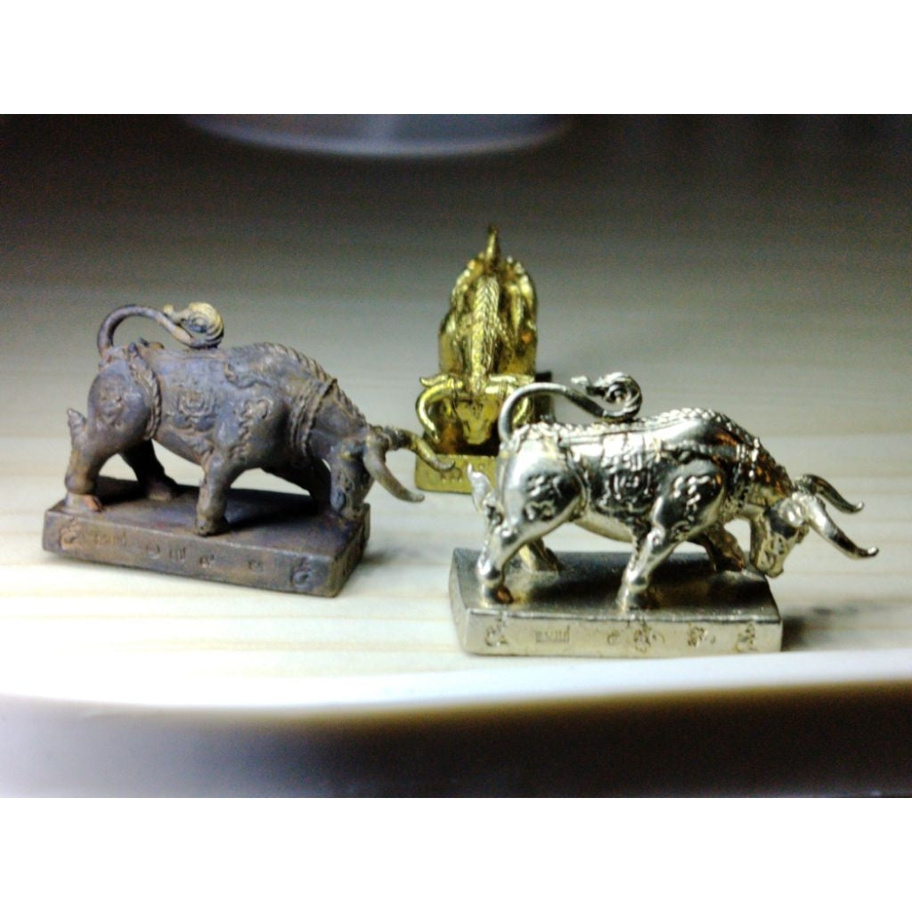 🦬 Wua Thanu Saturn 5 "Maha Pror Maha Gun" Edition – Supreme Victory & Ultimate Protection Amulet (Ratchaburi 2020)