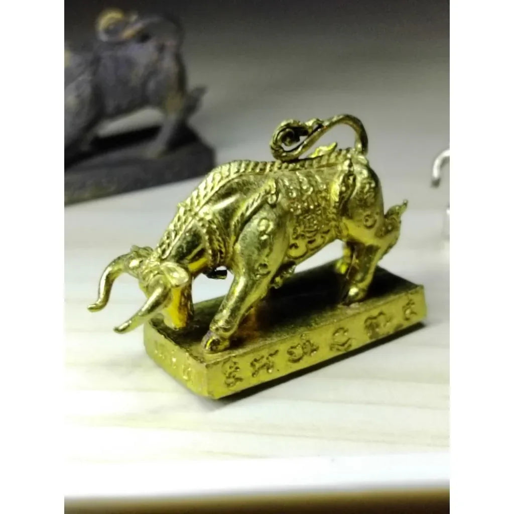 🦬 Wua Thanu Saturn 5 "Maha Pror Maha Gun" Edition – Supreme Victory & Ultimate Protection Amulet (Ratchaburi 2020) brass