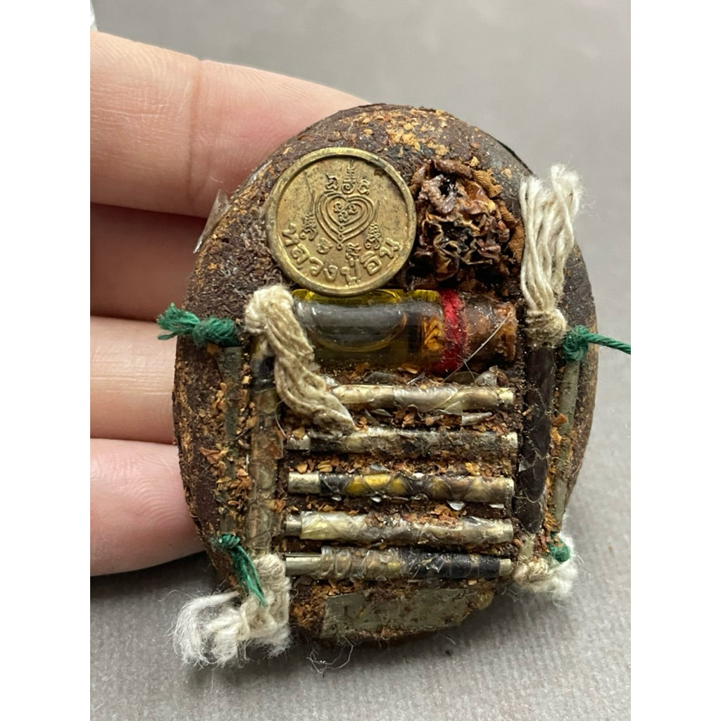 ✨ The Immortal Phet Phayatorn Celestial Sovereign Locket: 2nd Edition Masterpiece by Luang Pu In, Wat Nong Mek – Authentic Thai Occult Talisman for Extreme Attraction, Forbidden Charisma, and Supernatural Success Luck ✨