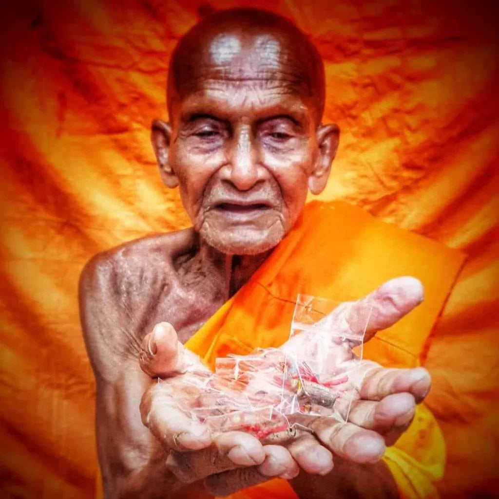 ✨ Sarika Love Enchantment Takrut – Luang Pu Sak Samahito 8 Buddha Lords Fired Clay Amulet for Irresistible Charm & Attraction 🕊️