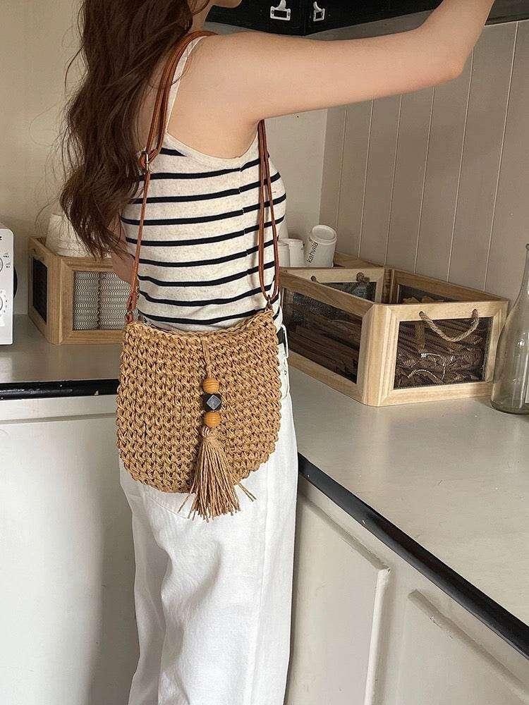 New Retro Tassel Woven Crossbody Bag for Women - Vintage Cotton Rope Shoulder Bag with Leather Strap & Zip Closure, 25cm Width