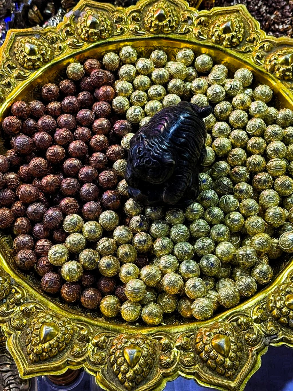 ✨ Sacred King Tiger "Relaxed Abundance" Holy Bead: The First Edition Life-Changer (2025/2568) by Phra Arjan Prasut (Wat Nai Tao, Trang) – The Ultimate Magnet for Effortless Wealth, Grand Fortune, and Elite Protection (Khao Or Lineage)