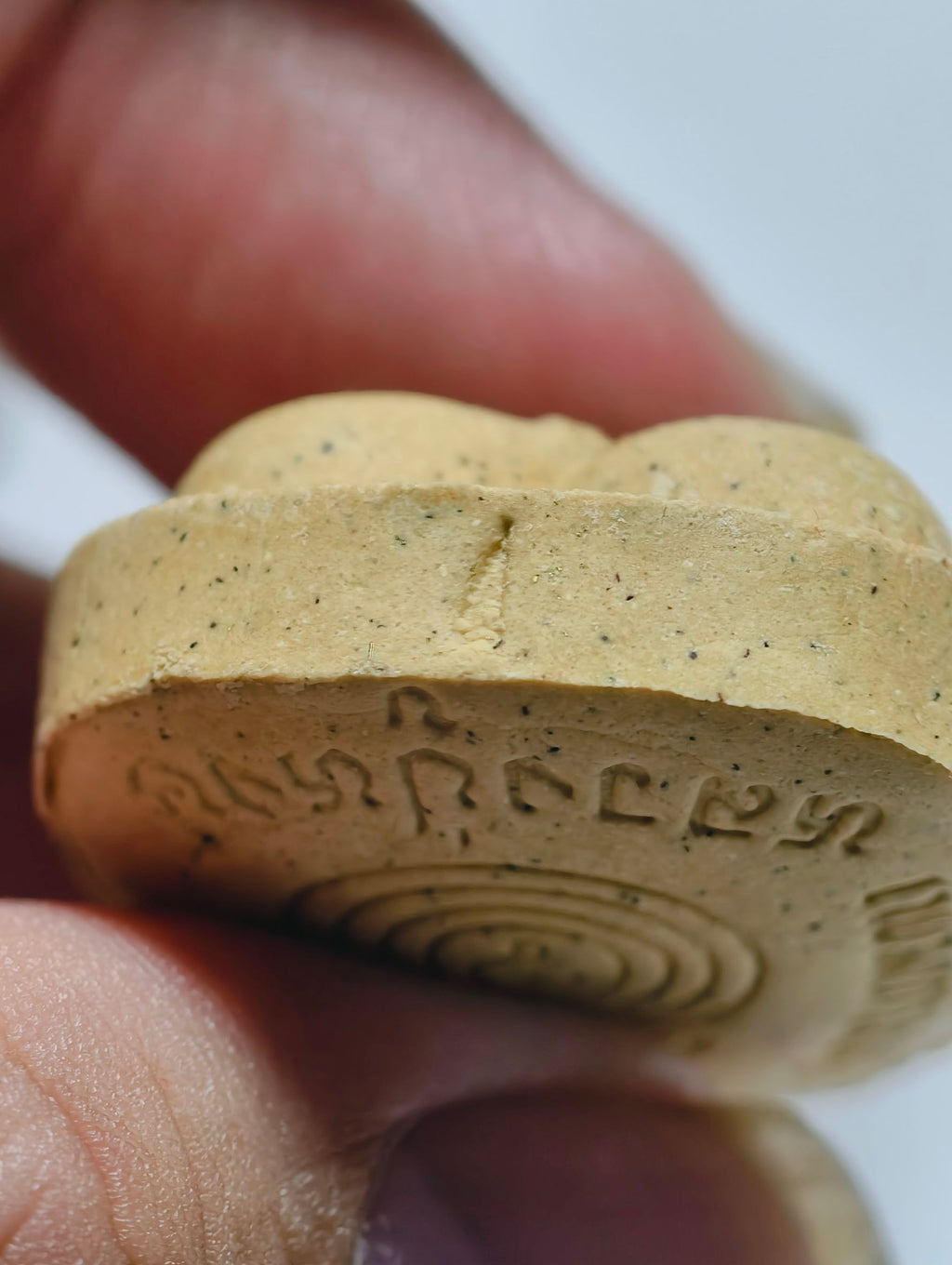 Thai Amulet for Increasing Happiness Phra Pidta Saturn 5 by Luang Pu Hong