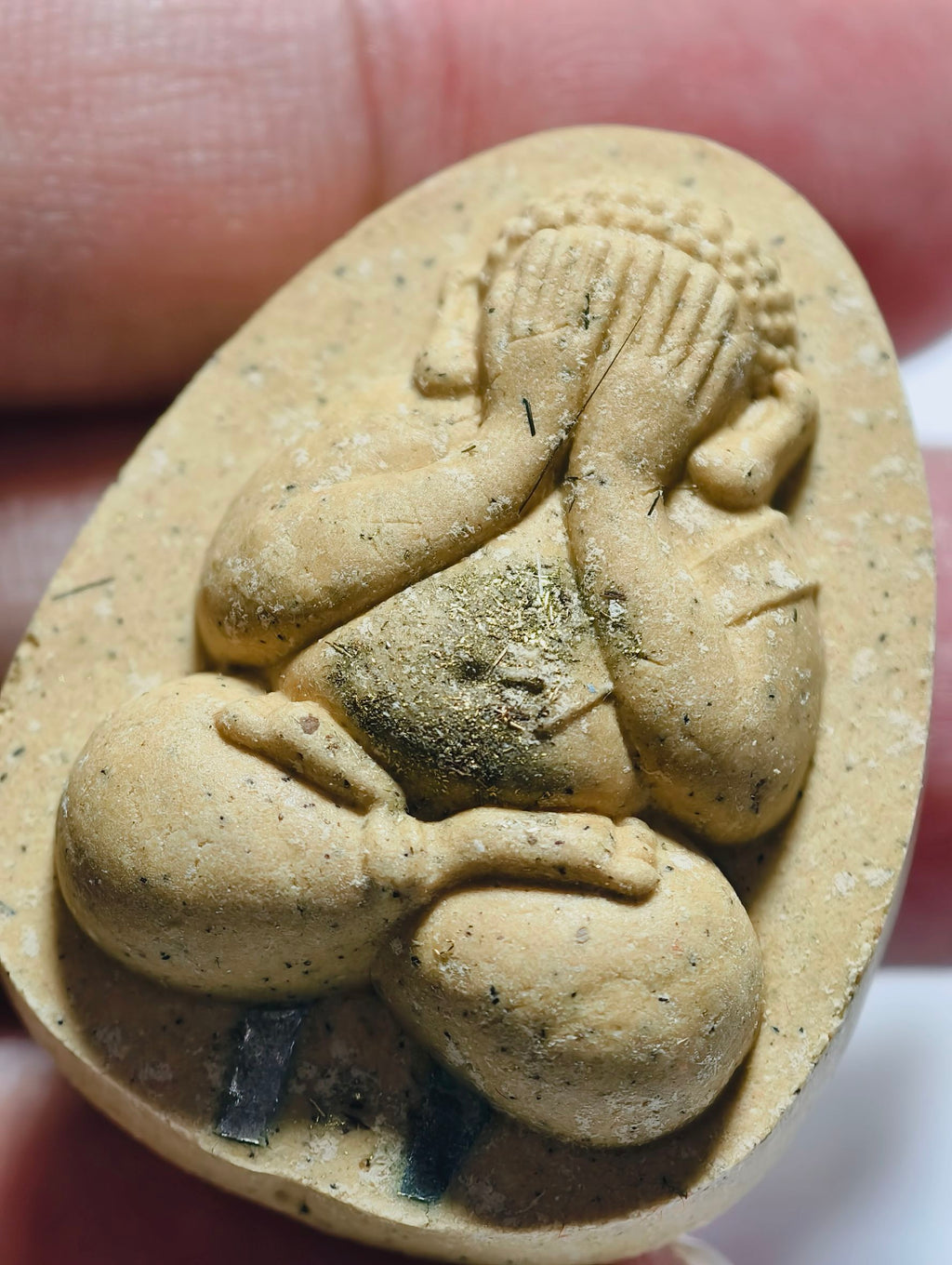 Thai Amulet for Increasing Happiness Phra Pidta Saturn 5 by Luang Pu Hong