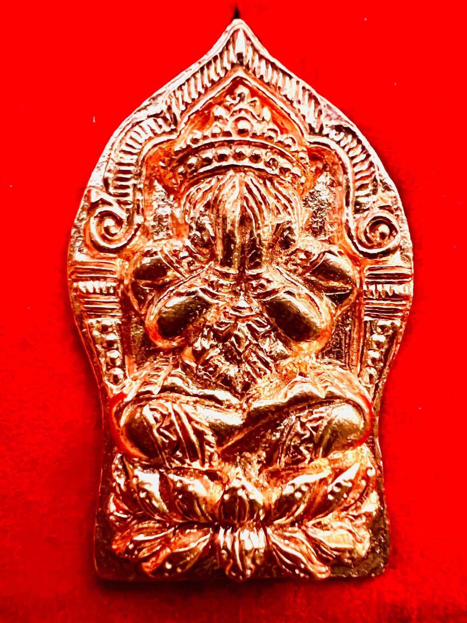 Supreme Tri-World General Medal: Thai Amulet for Protection and Luck copper