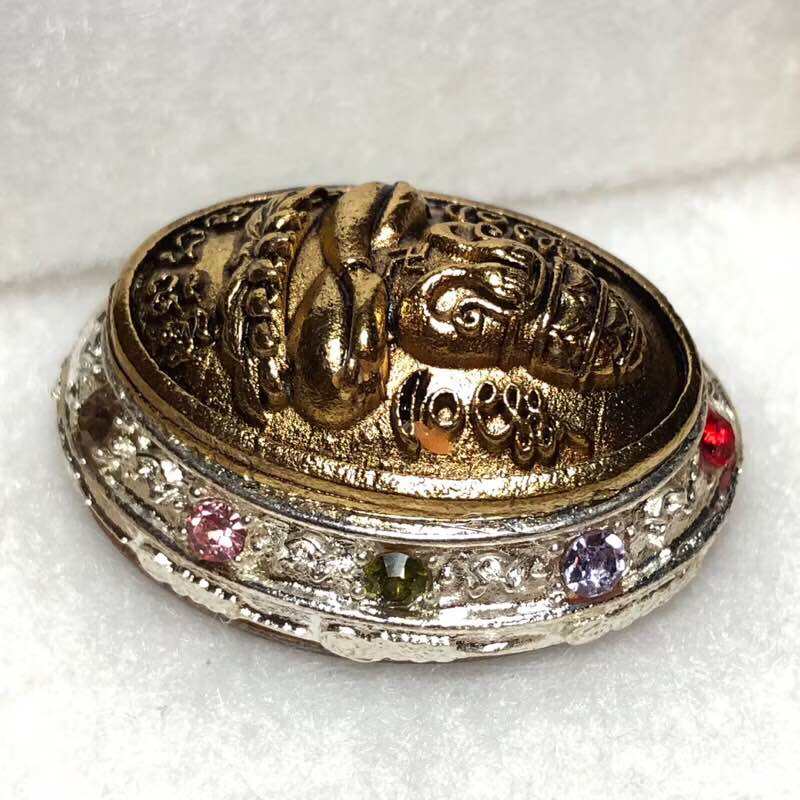 Thai Blessing Co Phra Pidta nine-gem amulet billionaire edition gold tone amulet with nine gems