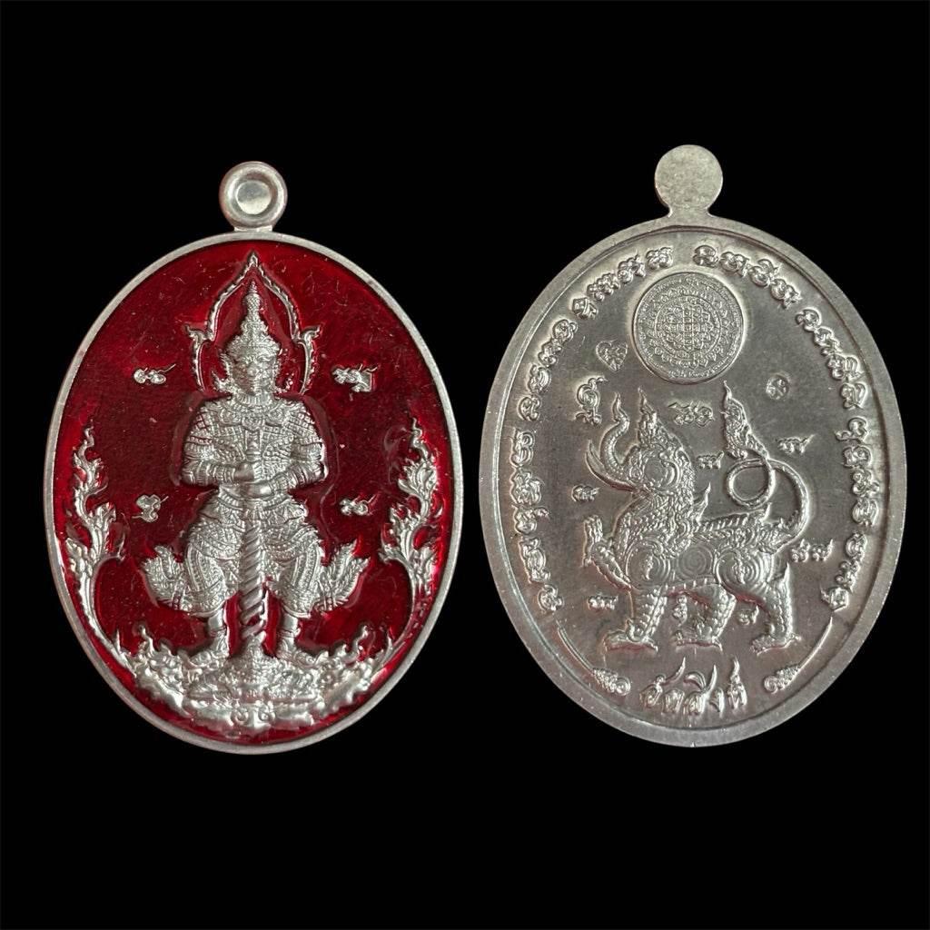 Thao Wessuwan Thai Flag Amulet - Unique Craftsmanship and Rich Cultural Significance แดง