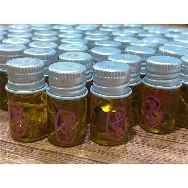 Raka Root Charm Oil - Enhance Relationships with Thai Attraction Oil