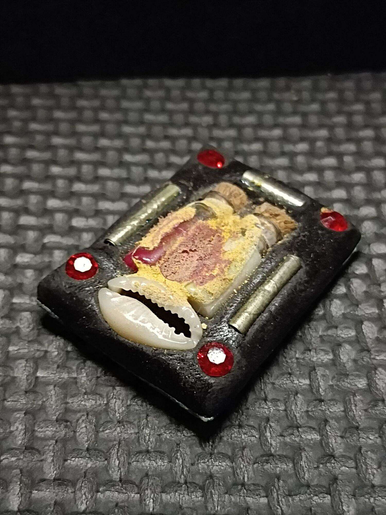 ✨ Phra Trimurti Locket – The Divine Blessing Talisman by Luang Pu Kruba Kampheng Thitipanyo, Asaam Sukhawadee, Kamphaeng Phet