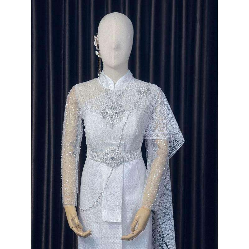 Thai Bridal Outfit Set - Embroidered Top with 3m Sabai & Front-Hook Han Nang Panel for Elegant Weddings