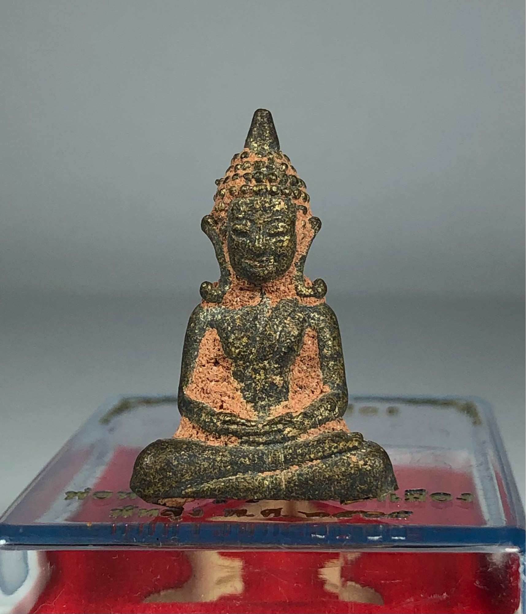 Thai Buddhist Amulet Statue Phra Kao Muaeng for Spiritual Protection and Safeguarding
