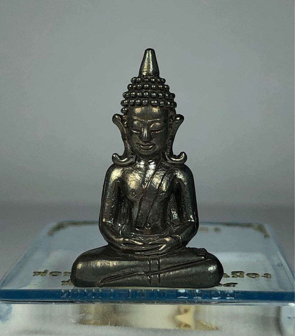 Thai Buddhist Amulet Statue Phra Kao Muaeng for Spiritual Protection and Safeguarding