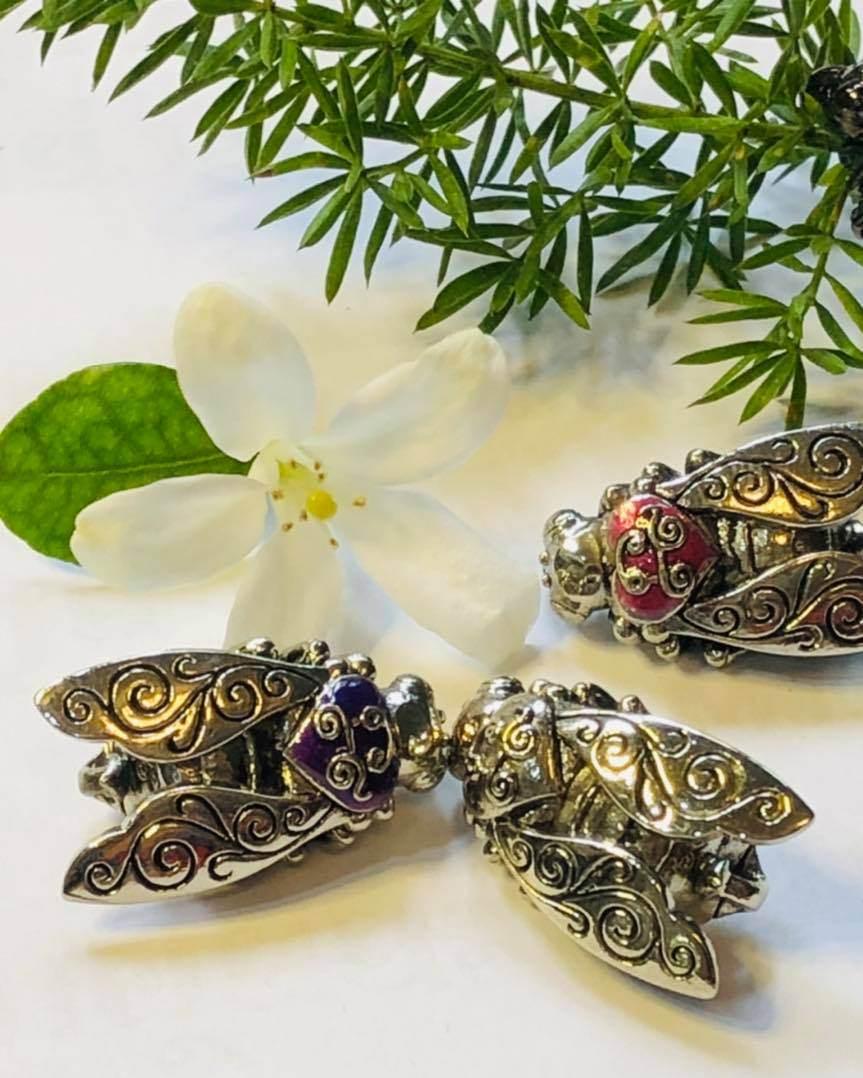 Thai Golden Bee Amulet for Wealth by Master Kruba Tao - Attract Prosperity and Abundance
