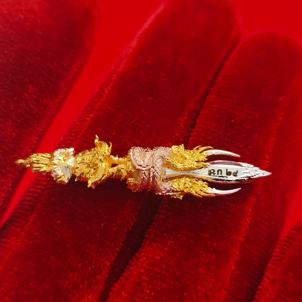 Thai guardian amulet Klang Setthi edition intricately designed with gold detailing for spiritual protection