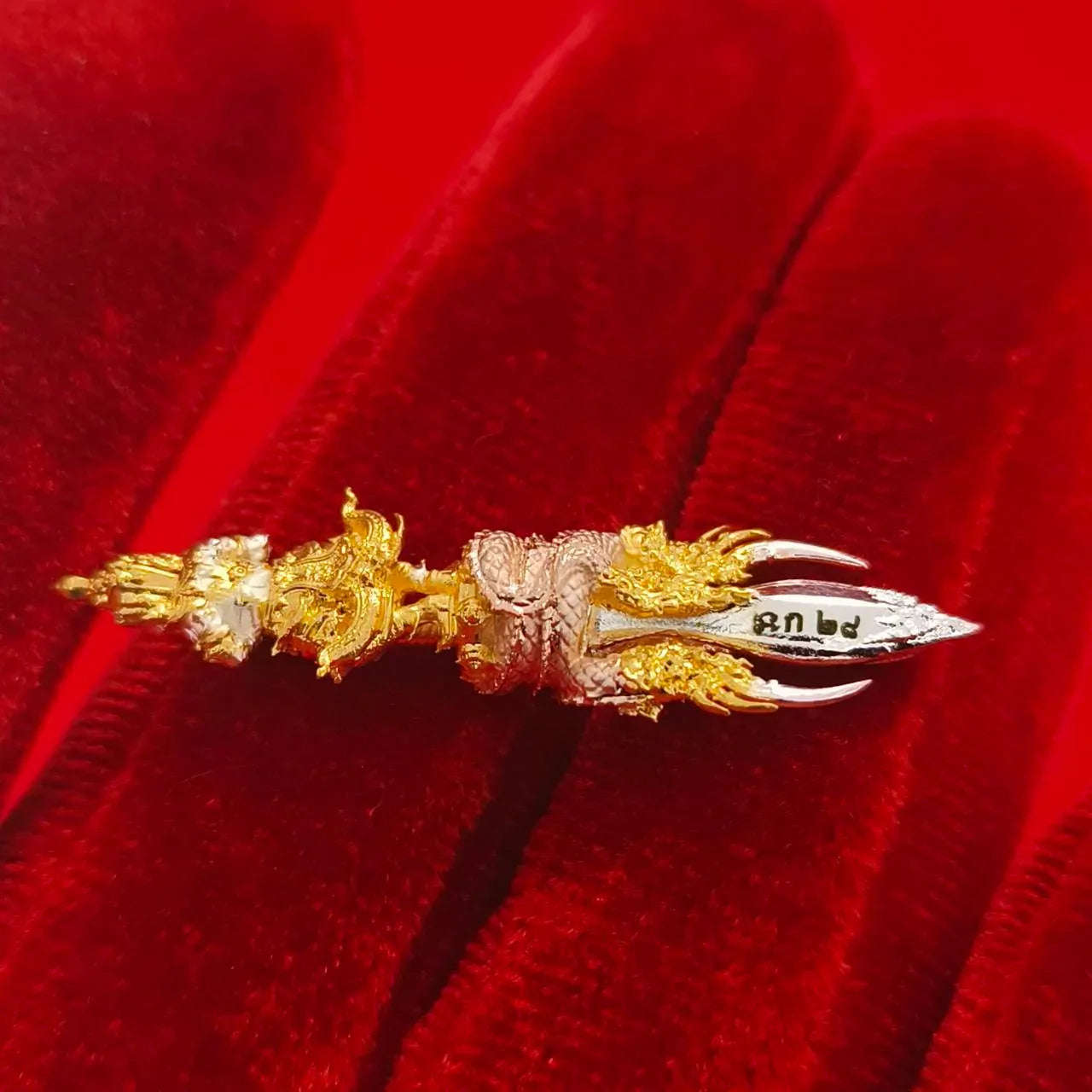 Thai Guardian Amulet Klang Setthi Edition - Vajra Thao Wessuwan Talismans for Protection and Prosperity