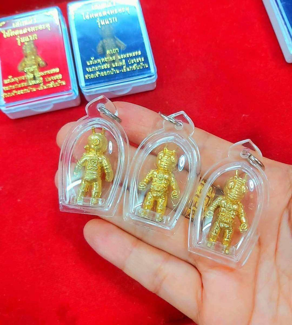 Thai Protection Charm Kamen Rider - Authentic Ma Ar Au Amulet for Safety and Success Coloring mixed colors