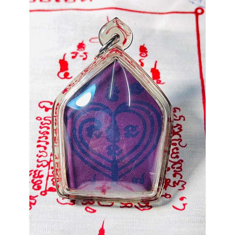 Phaya Khao Kam Amulet for Supreme Love and Wealth Attraction