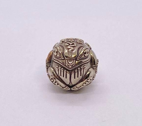 Thai Lucky Frog Charm for Wealth, Prosperity, and Good Fortune White gold