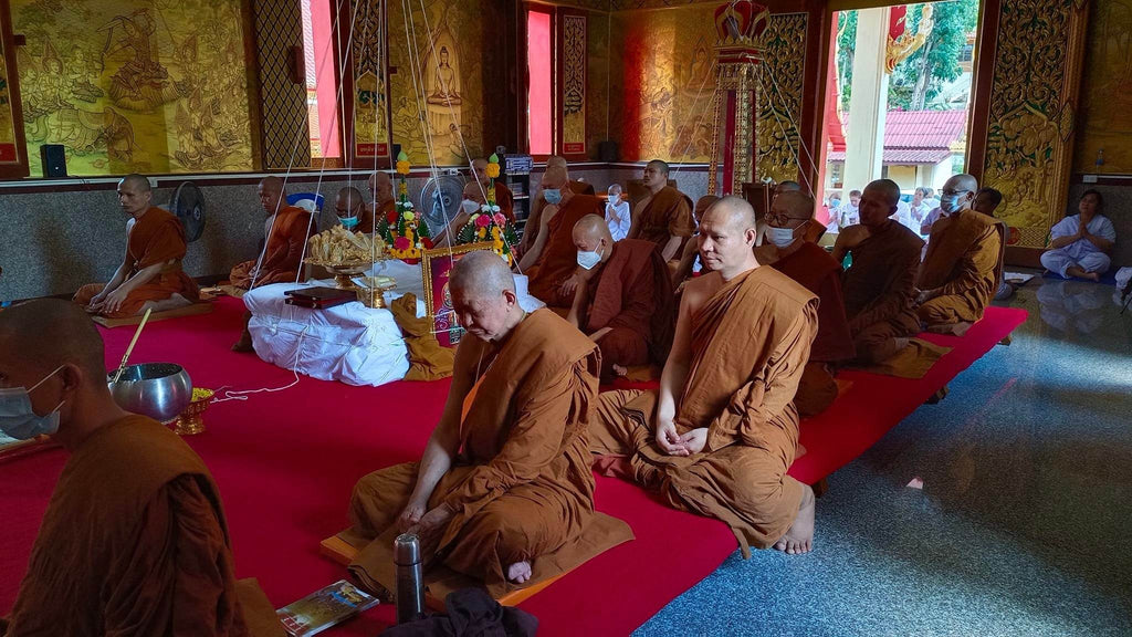 Thai Amulet for Wealth - Lucky Charm Amulet for Prosperity and Success