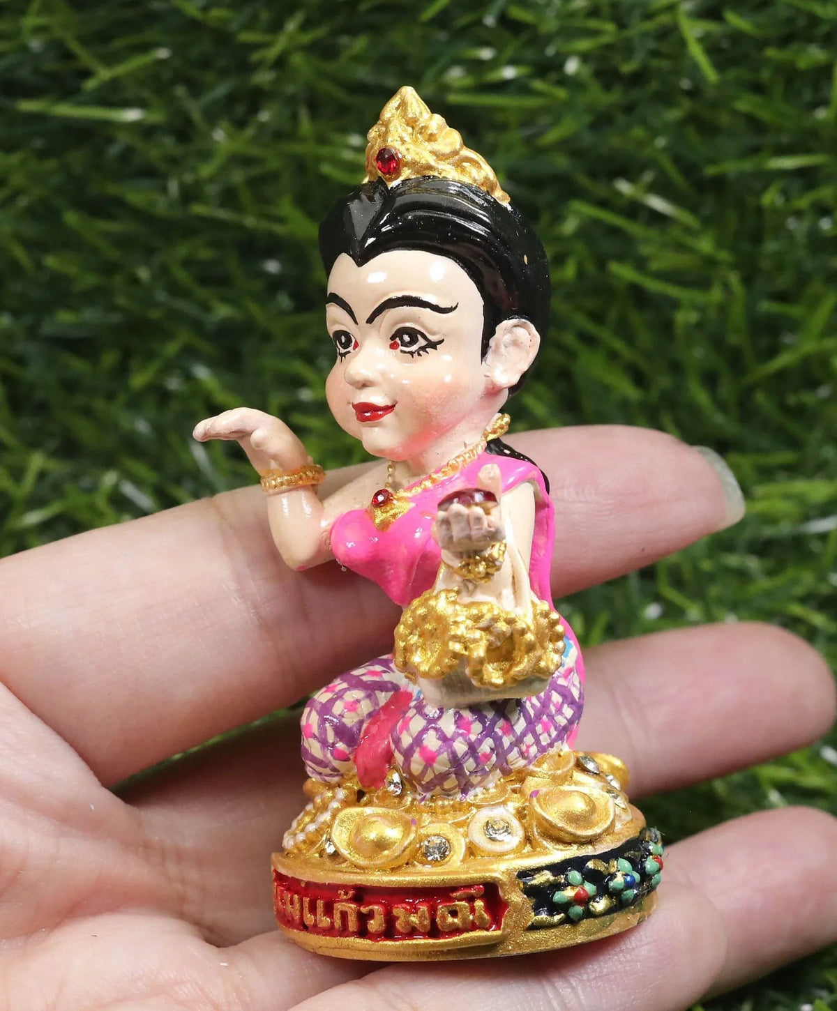 Thai Prosperity Figurine Mae Kaew Mani Wealth Goddess Statue for Shop Decor