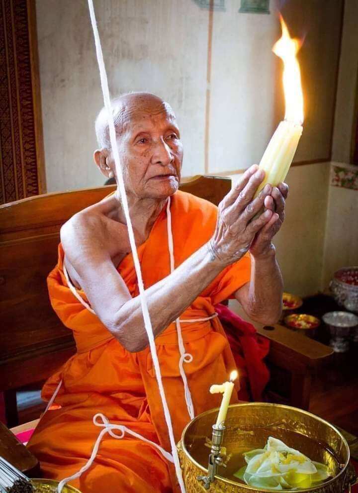 Sacred Tiger Amulet for Protection - Rupleor Suea Phayak (LP Kaek Tiger Statue)