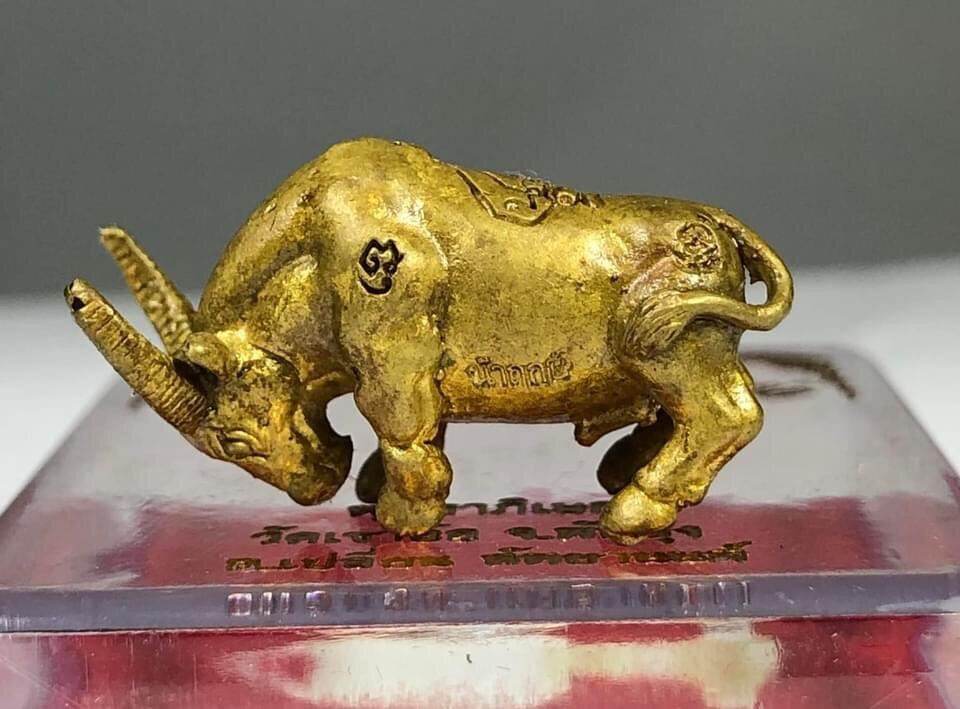 Kwai Thanhu Full Moon Edition Amulet gold buffalo charm bracelet amulet figurine with engraved Thai symbols