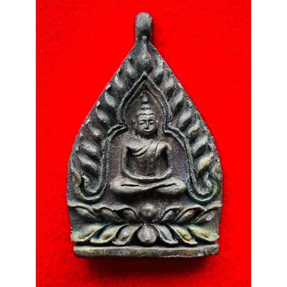 limited edition Thai lucky charm antique metal Buddha amulet pendant with lotus base and flame motif