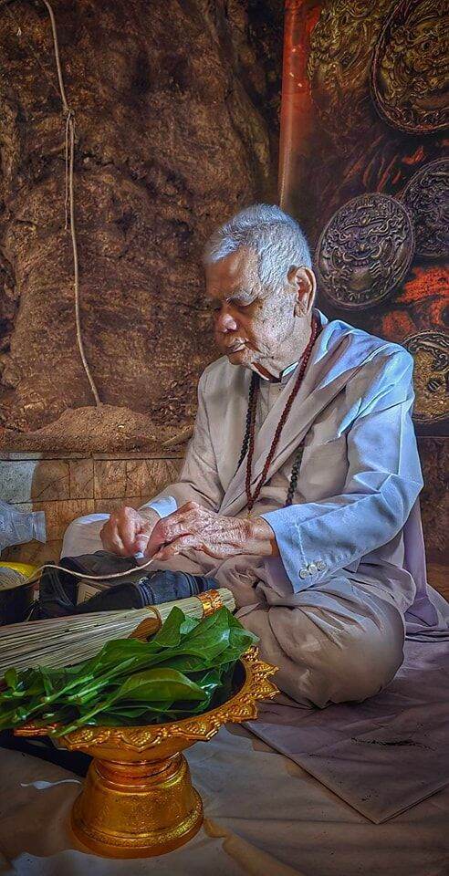 Phaya Sing Amulet - Maha Mongkol Kao O, Blessed by 9 Esteemed Monks in Sacred Ceremony