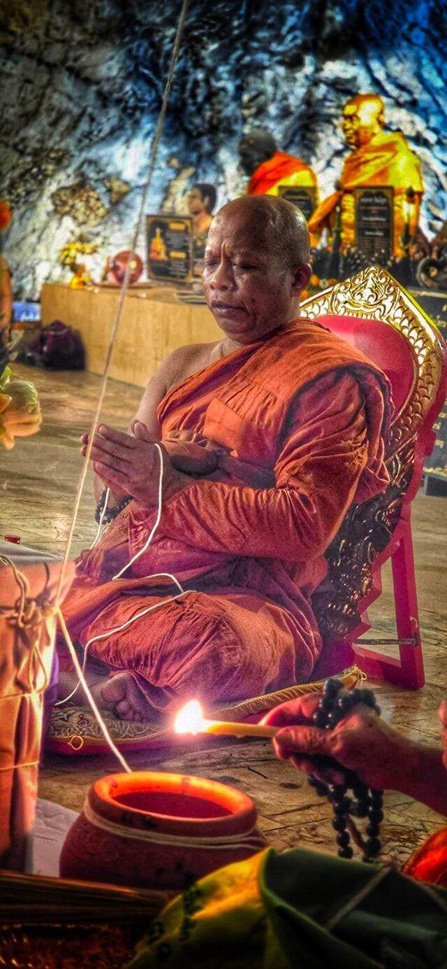 Phaya Sing Amulet - Maha Mongkol Kao O, Blessed by 9 Esteemed Monks in Sacred Ceremony