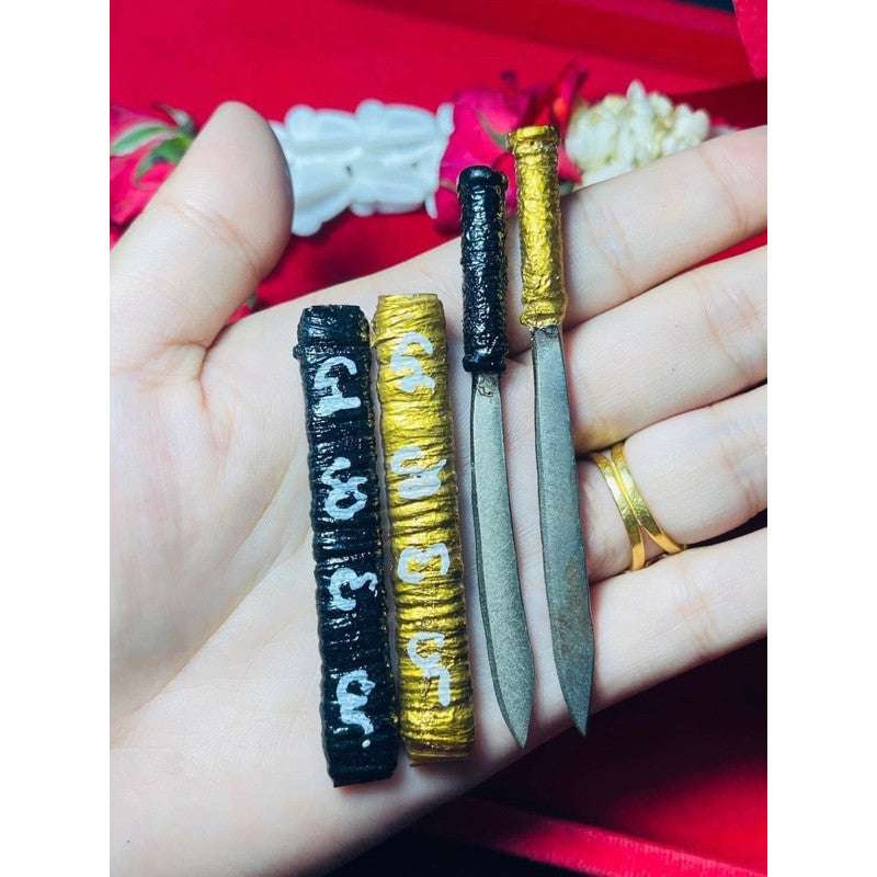 Thaifah Fhin Khunpaen Amulet for Wealth and Protection - Sacred Sword Amulet