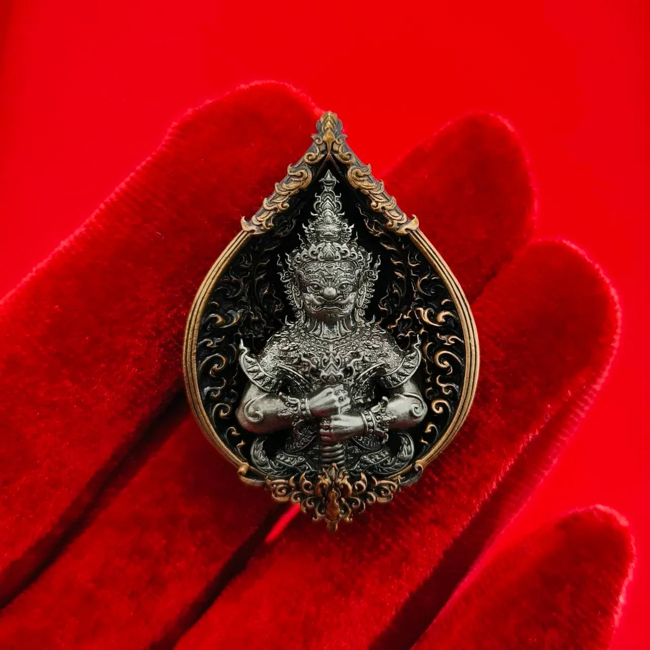 Thao Wessuwan Amulet for Wealth Protection and Fortune Attraction