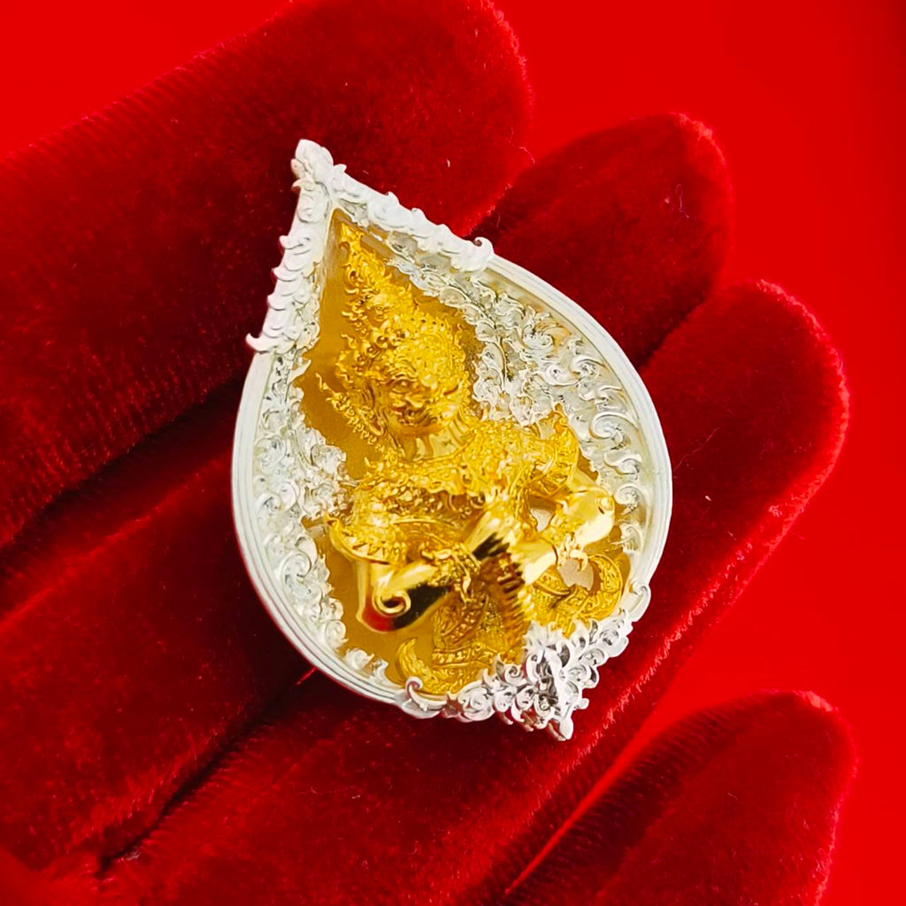 Invoke Supreme Power and Wealth with Authentic Thao Wessuwan Amulet for Prosperity