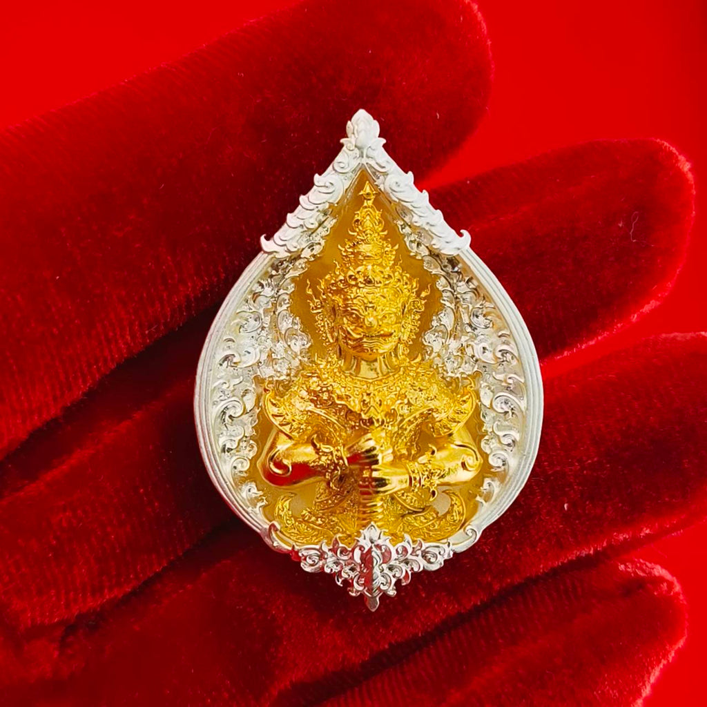Invoke Supreme Power and Wealth with Authentic Thao Wessuwan Amulet for Prosperity