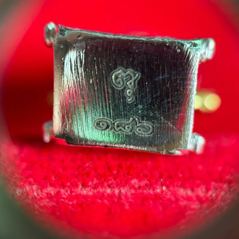 Thao Wessuwan Amulet – Authentic Thai Blessing Collectible Charm