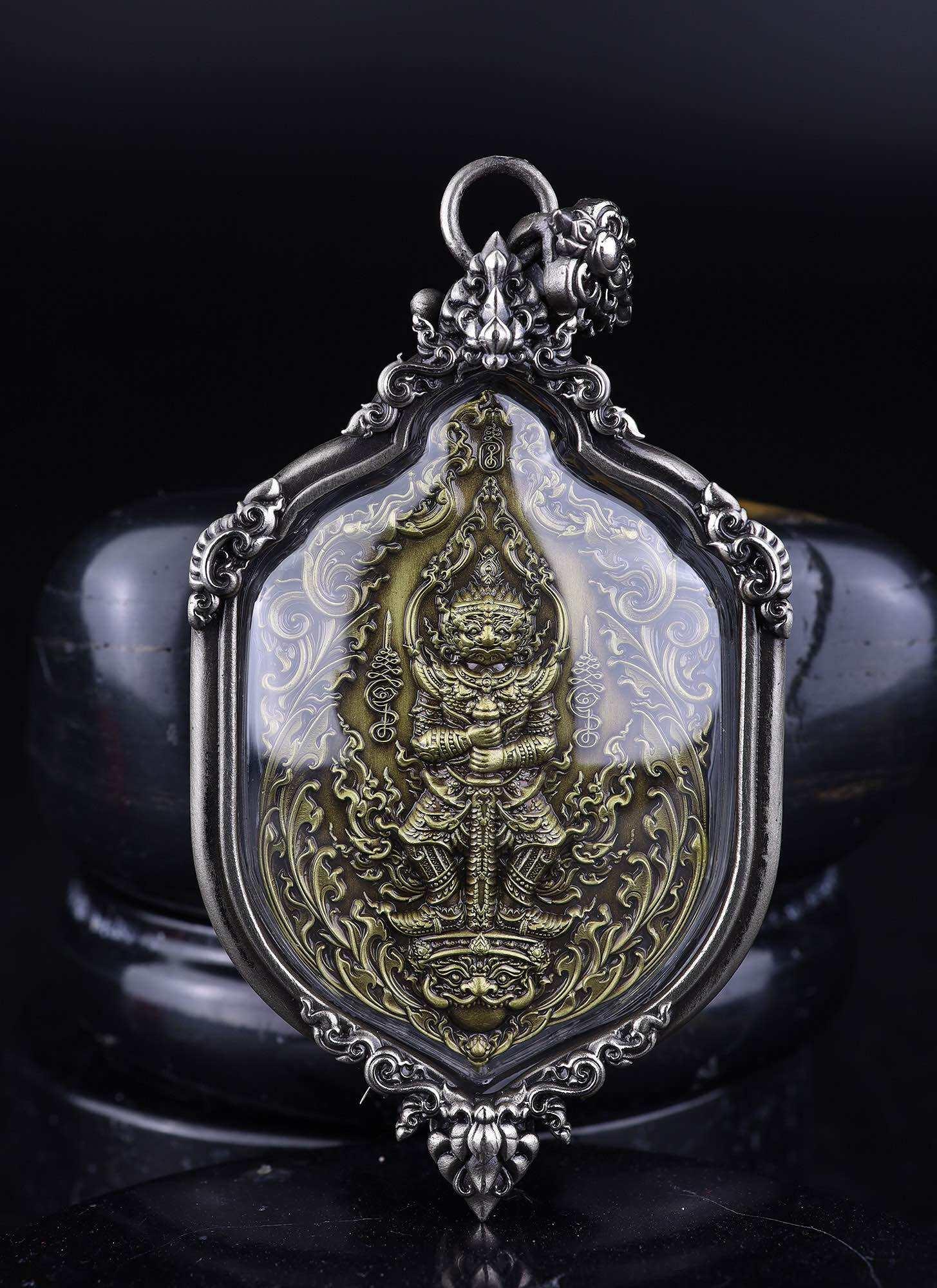 Thao Wessuwan Thai Amulet & Garuda Flag Medallion – Limited Edition Sacred Amulet Blessed by Luang Pu Chat, Wat Ban Poon Satin Yellow Bronze