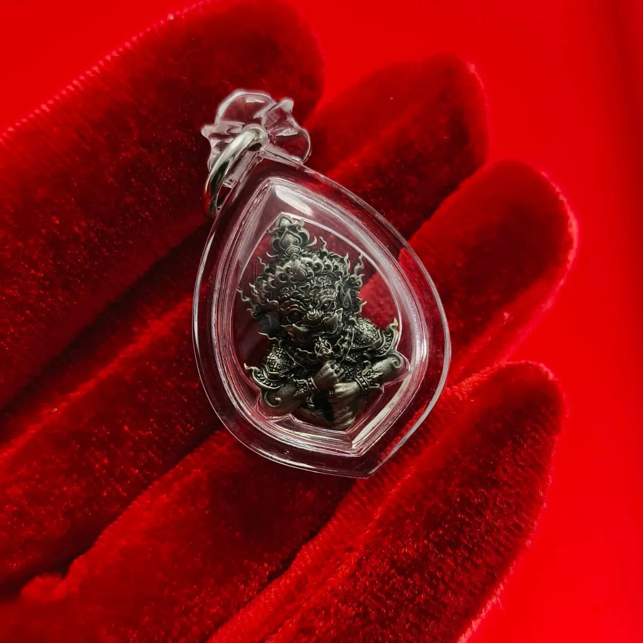 Thao Wessuwanno Amulet for Protection and Fortune Talisman