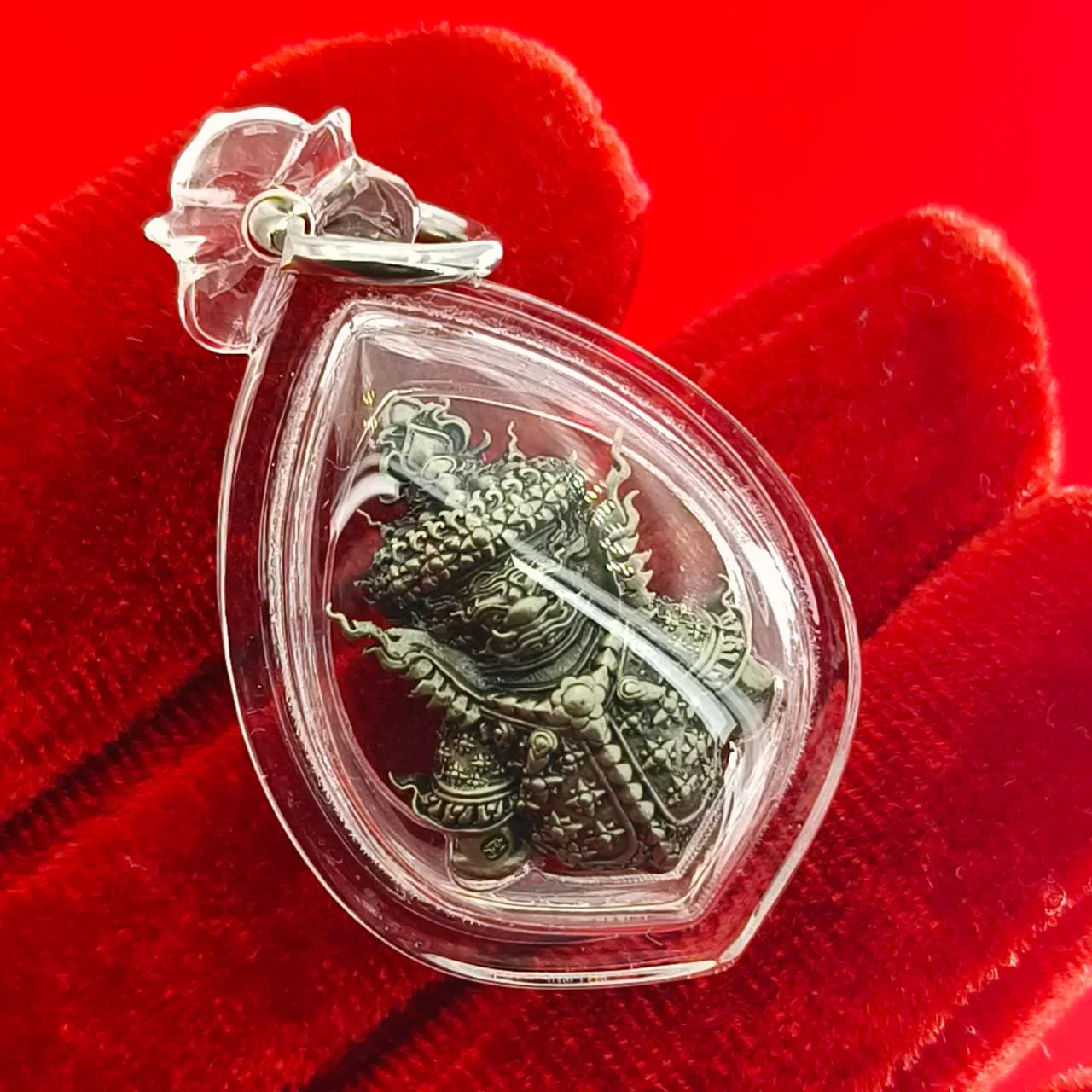 Thao Wessuwanno Amulet for Protection and Fortune Talisman